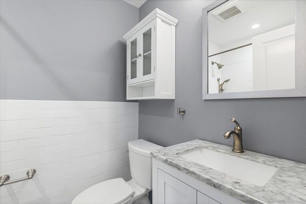 Bathroom, Interior, Recessed Lighting