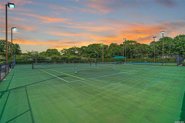 Exterior, Tennis Courts
