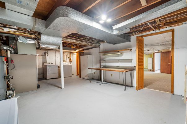 Garage, Interior, Washer