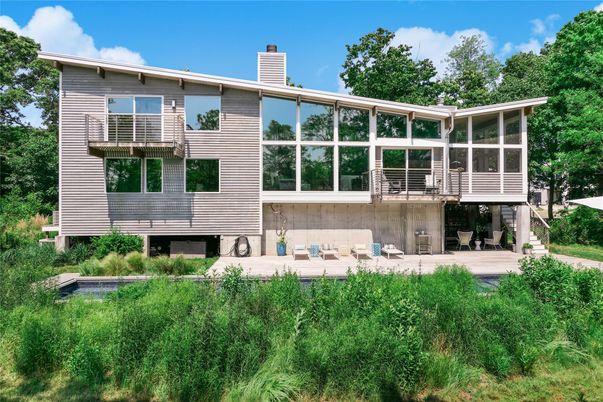 Backyard, Exterior, Facade, Modern