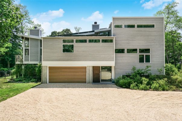Attached, Exterior, Facade, Modern