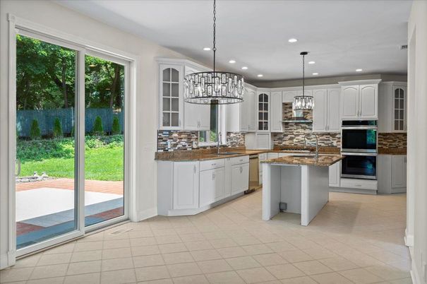 Chandelier, Interior, Kitchen, Pendant Lights, Recessed Lighting, Stainless Steel Appliances