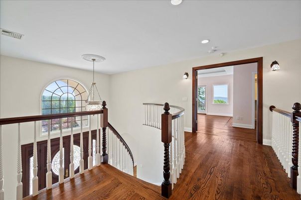 Interior, Pendant Lights, Recessed Lighting, Wood Texture Flooring