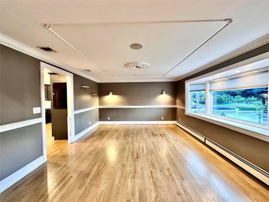 Empty room, Interior, Recessed Lighting, Wood Texture Flooring