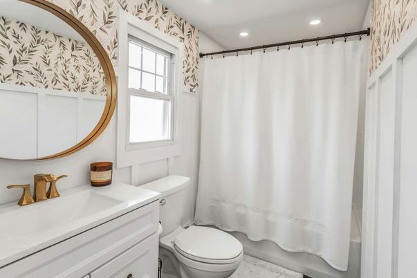 Bathroom, Interior, Recessed Lighting