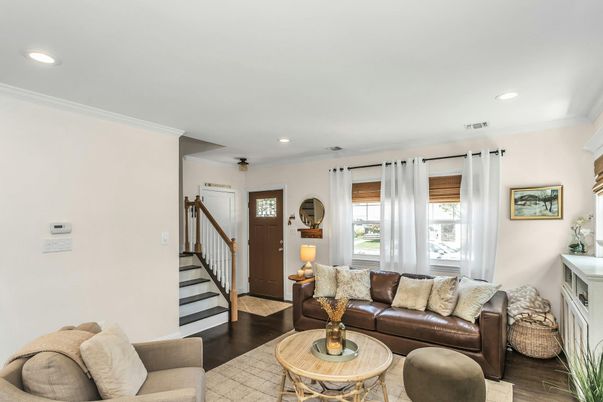 Interior, Living room, Recessed Lighting, Wood Texture Flooring
