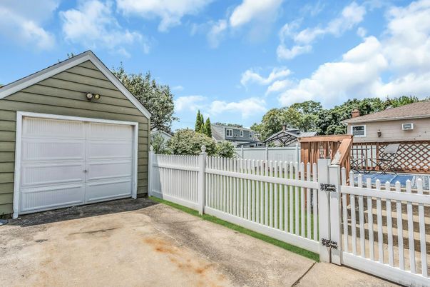 Backyard, Detached Garage, Exterior