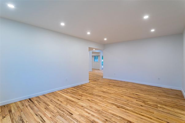 Empty room, Interior, Recessed Lighting, Wood Texture Flooring
