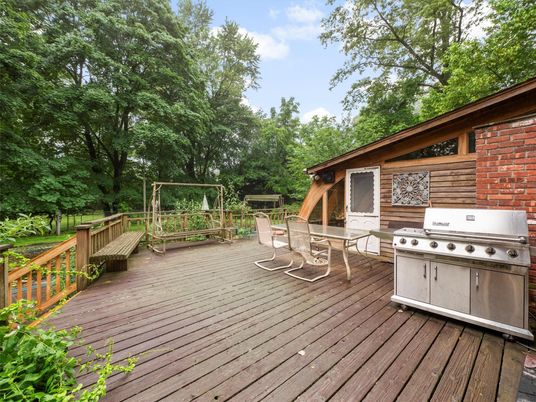 Exterior, Hot Tub