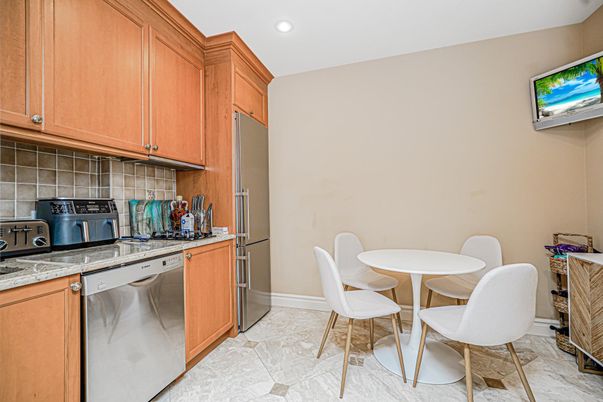 Dining room, Interior, Kitchen, Recessed Lighting