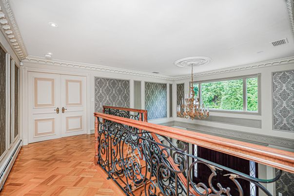 Chandelier, Interior, Recessed Lighting, Wood Texture Flooring