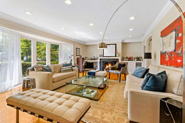 Fireplace, Interior, Living room, Pendant Lights, Recessed Lighting, Wood Texture Flooring