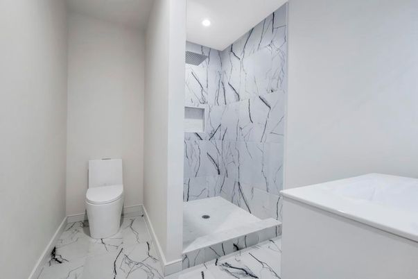 Bathroom, Interior, Marble, Marble Walls, Recessed Lighting