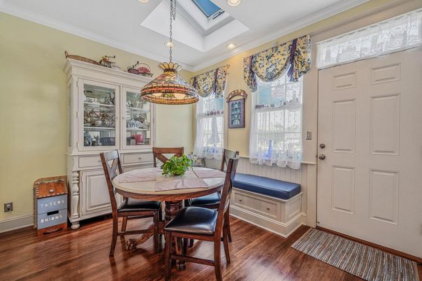 Dining room, Interior, Pendant Lights, Recessed Lighting, Wood Texture Flooring