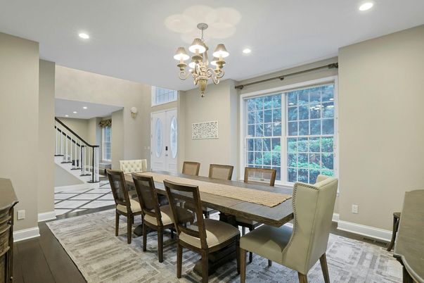 Chandelier, Dining room, Interior, Marble, Recessed Lighting
