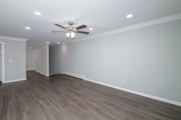 Empty room, Interior, Recessed Lighting, Wood Texture Flooring
