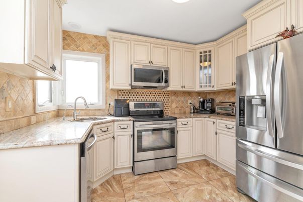 Interior, Kitchen, Stainless Steel Appliances