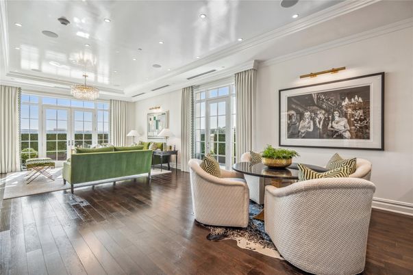 Chandelier, Dining room, Interior, Living room, Recessed Lighting, Wood Texture Flooring