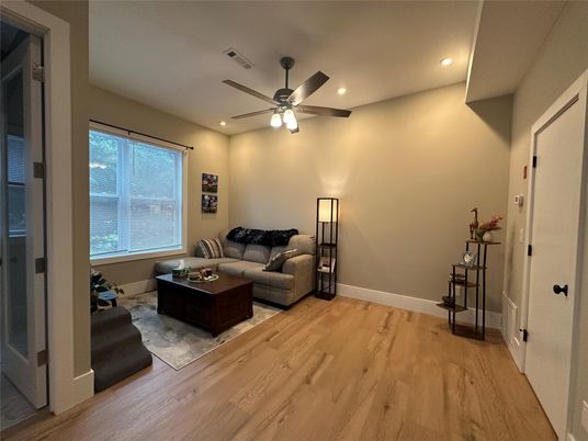 Interior, Living room, Recessed Lighting, Wood Texture Flooring