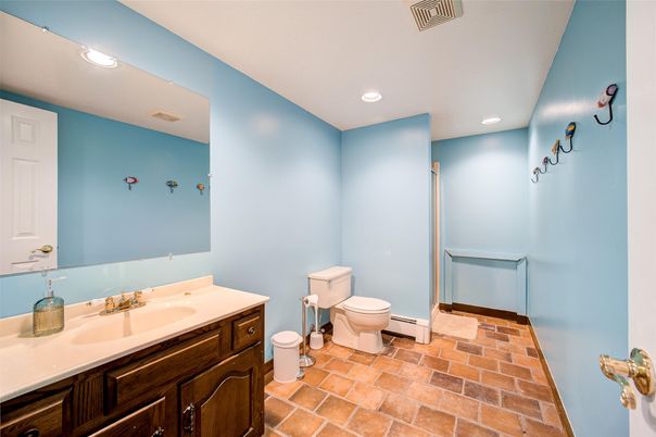 Bathroom, Interior, Recessed Lighting