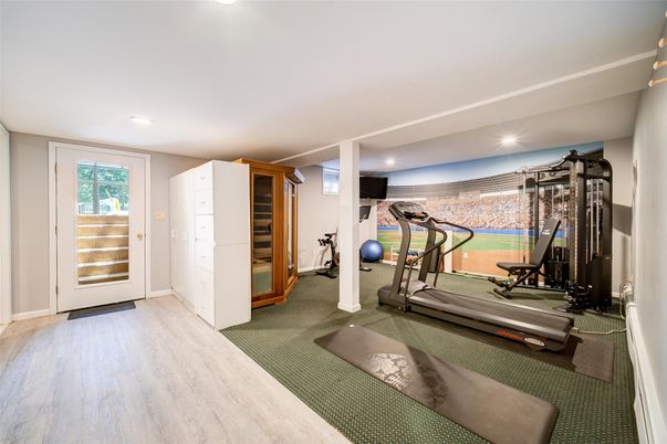 Fitness Equipment, Interior, Recessed Lighting, Wood Texture Flooring