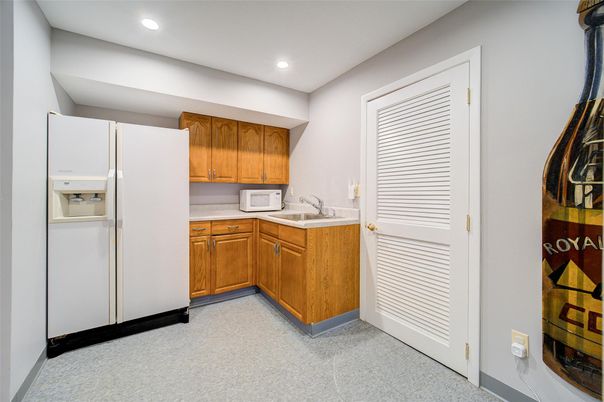 Interior, Kitchen, Recessed Lighting, Washer