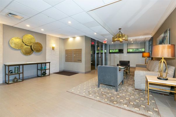 Interior, Living room, Pendant Lights, Recessed Lighting