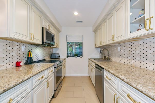 Interior, Kitchen, Recessed Lighting