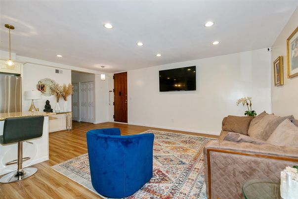 Interior, Kitchen, Living room, Pendant Lights, Recessed Lighting, Stainless Steel Appliances, Wood Texture Flooring