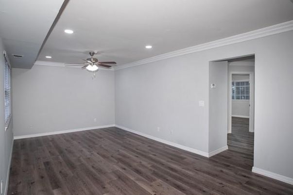 Empty room, Interior, Recessed Lighting, Wood Texture Flooring