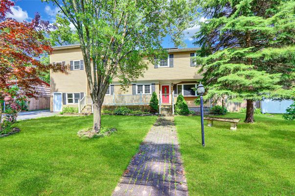 Backyard, Exterior, Facade, American Foursquare