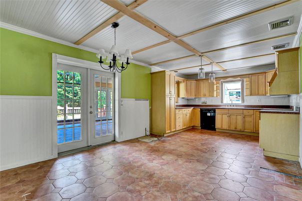 Chandelier, Interior, Kitchen