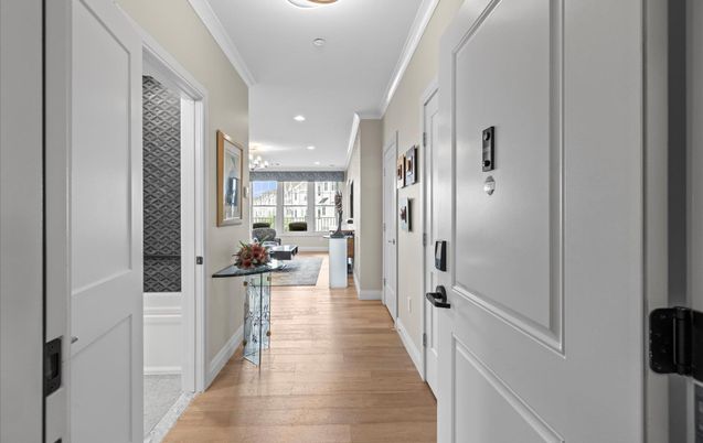 Interior, Recessed Lighting, Wood Texture Flooring