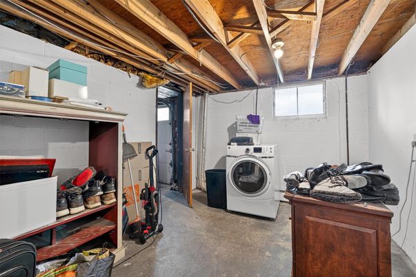 Interior, Washer, Wooden Beams, Wooden Ceilings