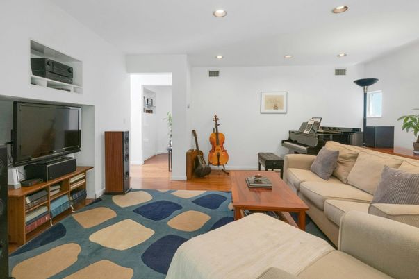 Interior, Living room, Piano, Recessed Lighting, Wood Texture Flooring
