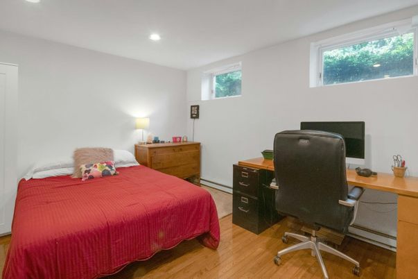 Bedroom, Home Office, Interior, Recessed Lighting, Wood Texture Flooring