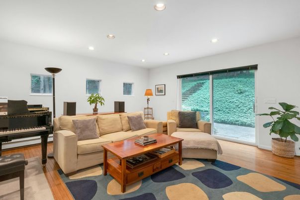 Interior, Living room, Piano, Recessed Lighting, Wood Texture Flooring