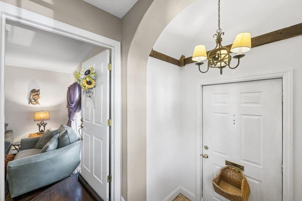 Chandelier, Interior, Wood Texture Flooring
