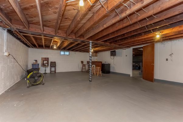 Empty room, Interior, Stone Walls, Wooden Beams, Wooden Ceilings