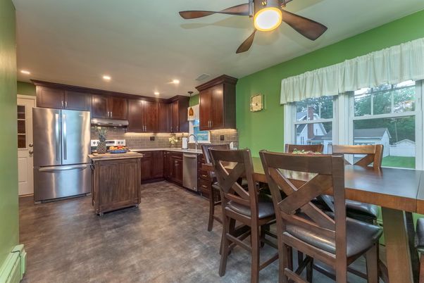 Dining room, Interior, Kitchen, Recessed Lighting, Stainless Steel Appliances