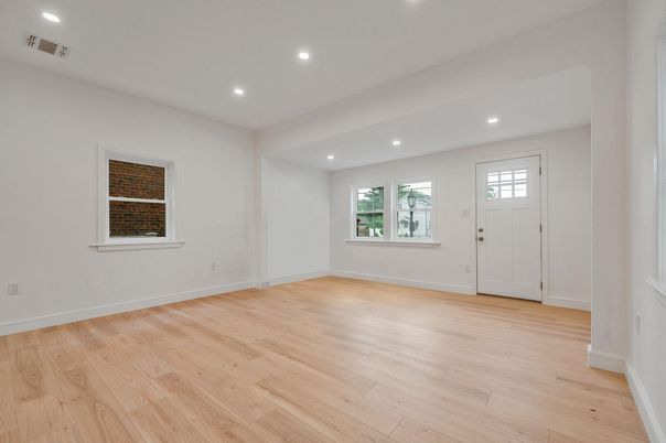 Empty room, Interior, Recessed Lighting, Wood Texture Flooring
