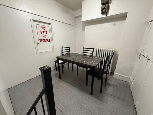 Dining room, Interior