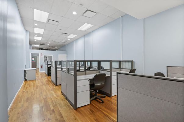 Home Office, Interior, Kitchen, Recessed Lighting, Wood Texture Flooring