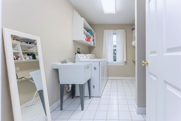 Interior, Washer