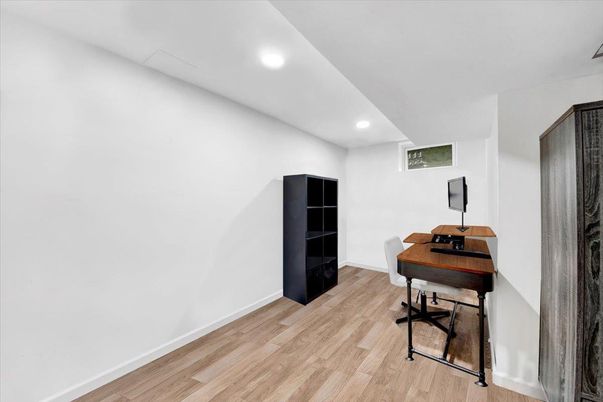 Home Office, Interior, Recessed Lighting, Wood Texture Flooring