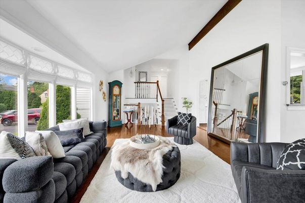 Interior, Living room, Recessed Lighting, Wooden Beams, Wood Texture Flooring