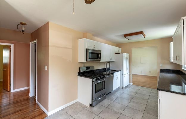 Interior, Kitchen, Stainless Steel Appliances, Wood Texture Flooring