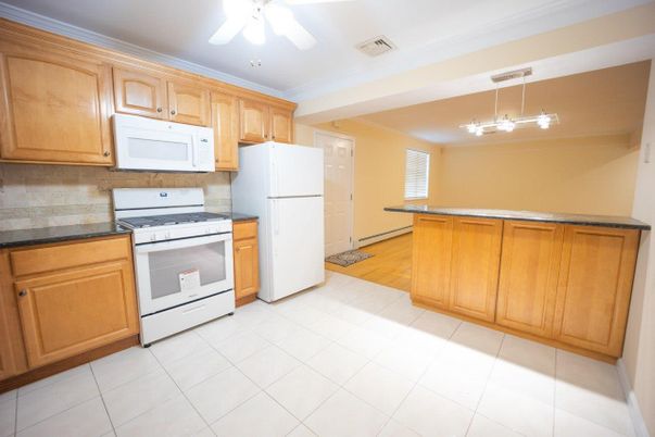 Interior, Kitchen, Pendant Lights, Wood Texture Flooring