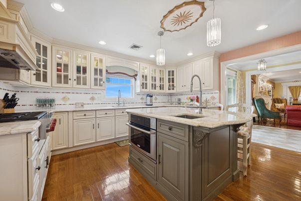 Chandelier, Interior, Kitchen, Pendant Lights, Recessed Lighting, Wood Texture Flooring