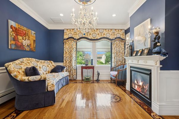 Chandelier, Fireplace, Interior, Recessed Lighting, Wood Texture Flooring